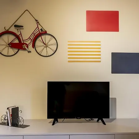 Colibri Design Parking Apartment